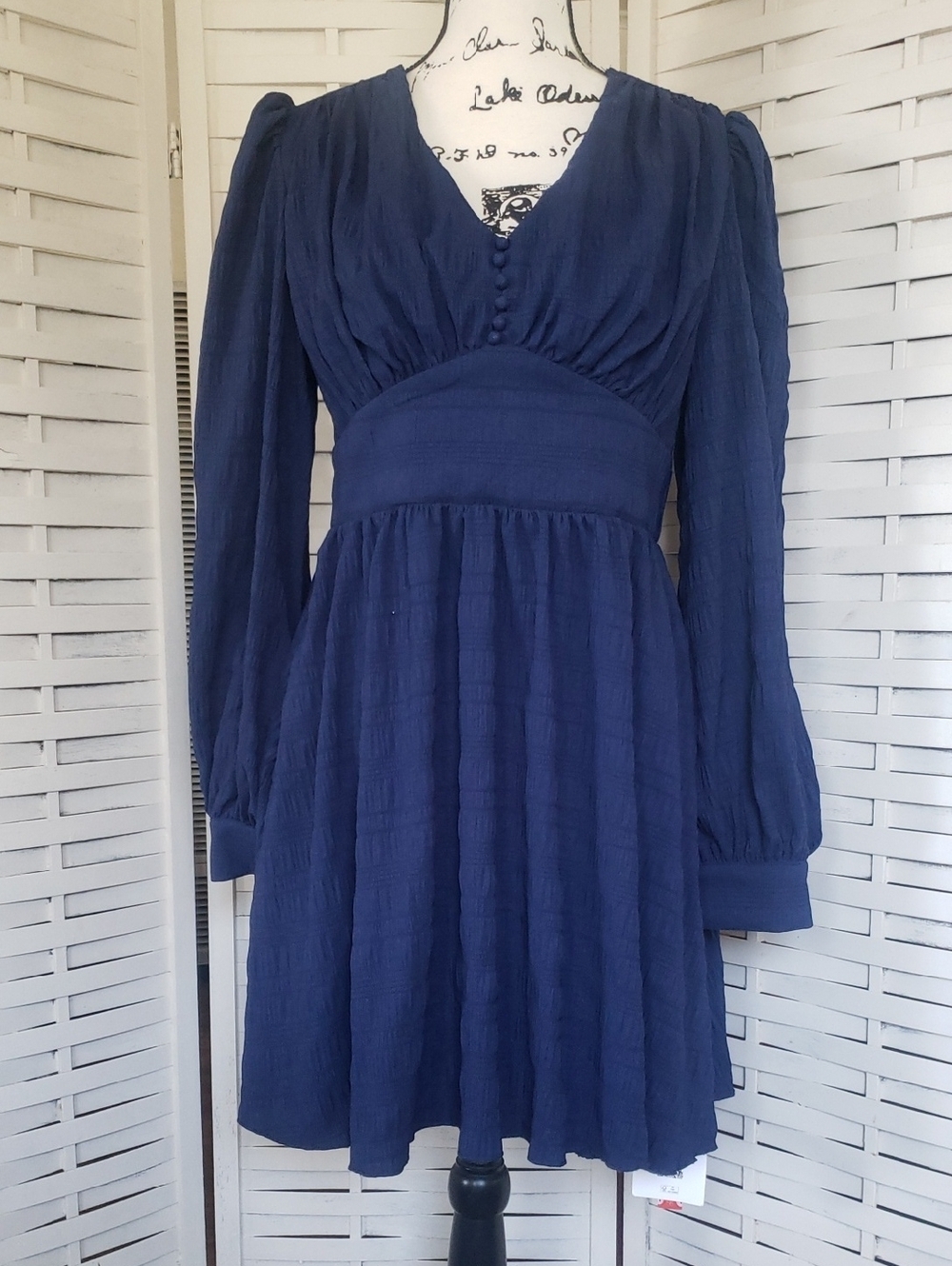 Cider Women’s Navy Long-Sleeve V-Neck Dress Size M